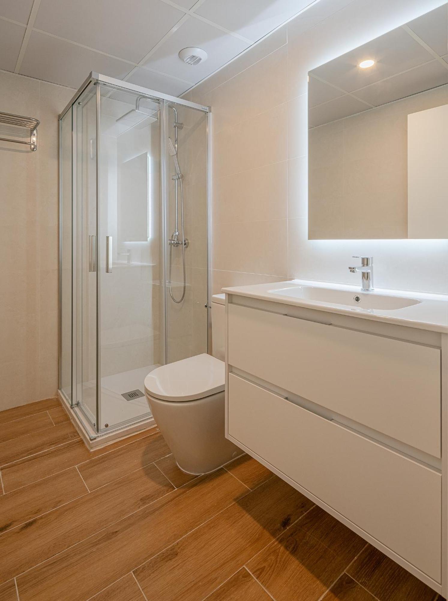 Apartamento New Duplex, 2 Wc, Frente Ciudad De Ciencias Y Artes